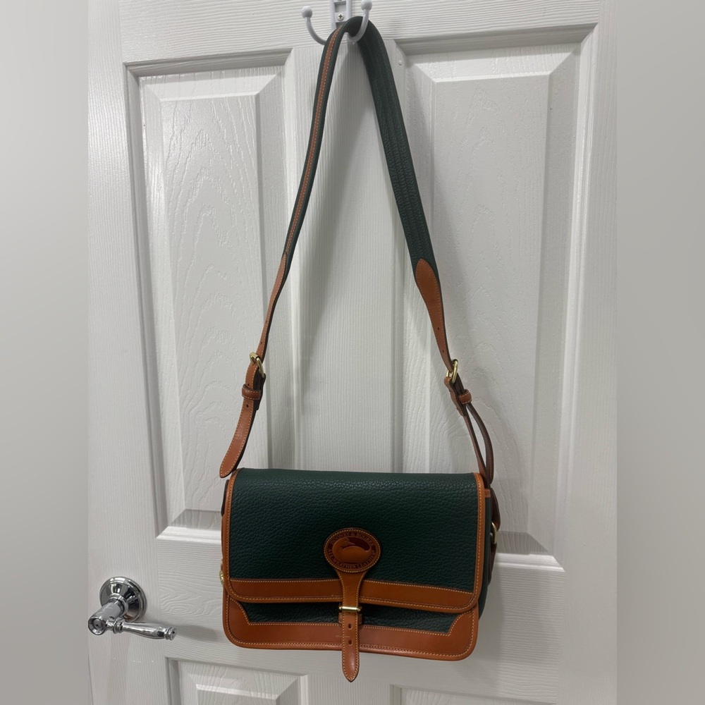 Dooney & Bourke- Beautiful Green Vintage Crossbody Bag - Never Used! - Picture 2 of 13